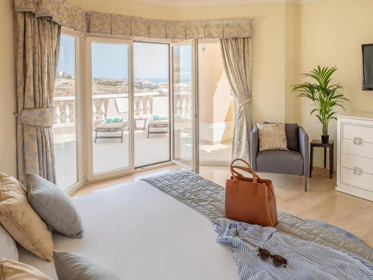 Villa Wudas La Caleta アデヘ