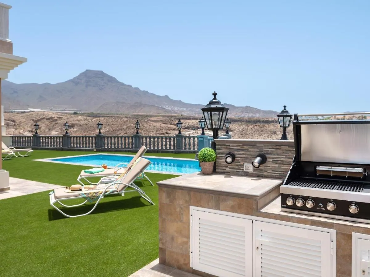 Villa Wudas La Caleta アデヘ 0*,